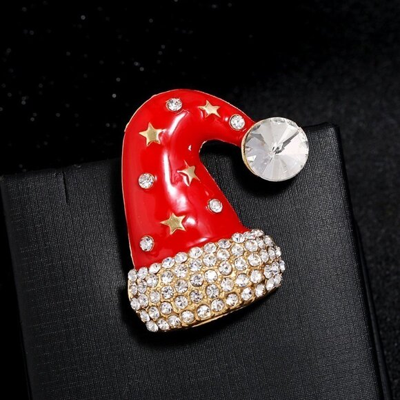 MACY'S  Christmas Holiday Brooch - Picture 1 of 1